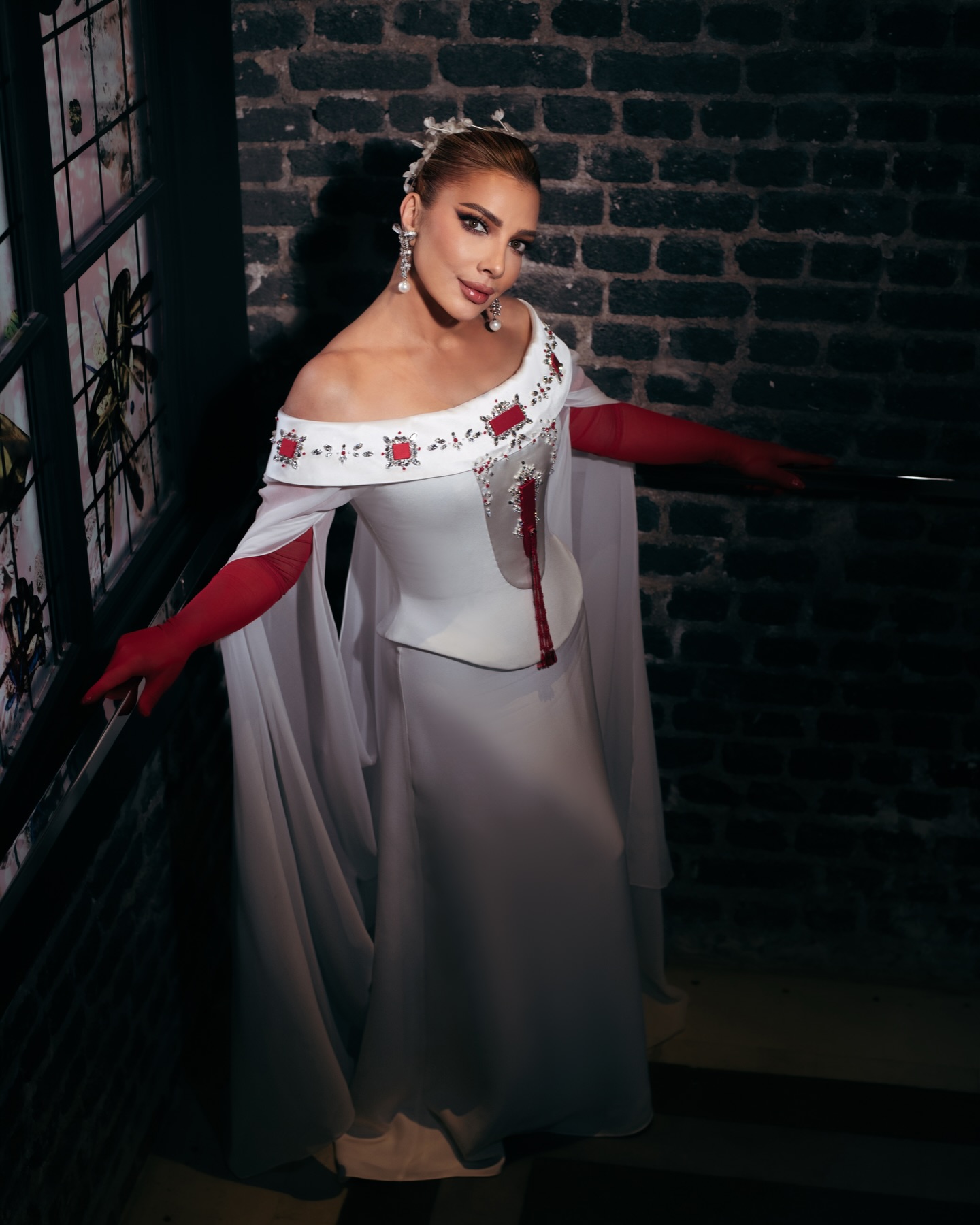 أصالة نصري بتسريحة شينيون مشدود (تصوير محمد أحمد)