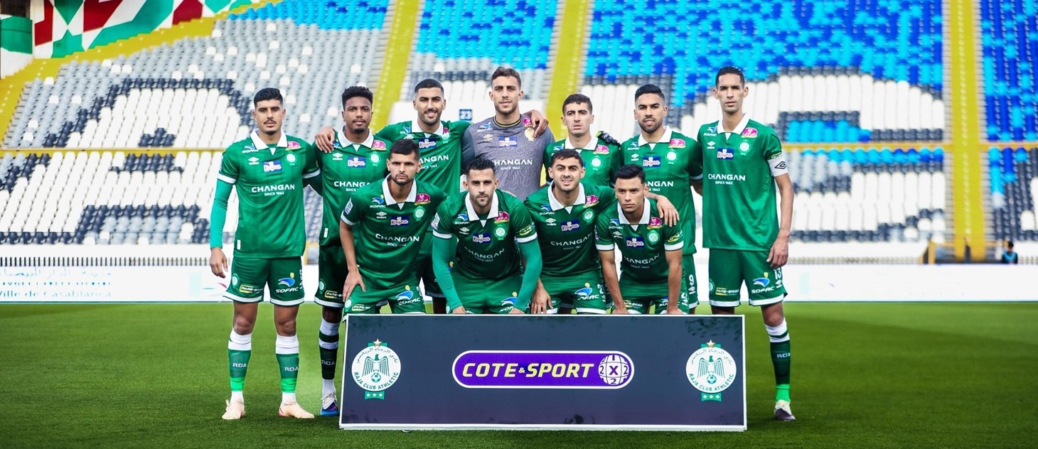 لاعبو الرجاء البيضاوي. (وكالات)