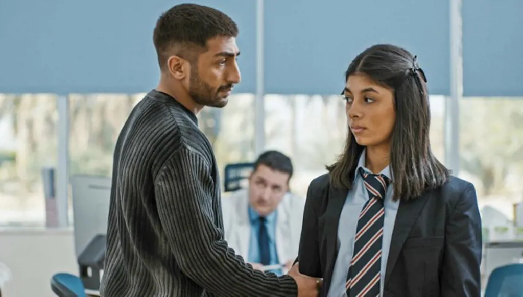 الصدمات النفسيّة في مسلسل "صيف ٩٩" ... كيف تنتقل من جيل إلى آخر؟