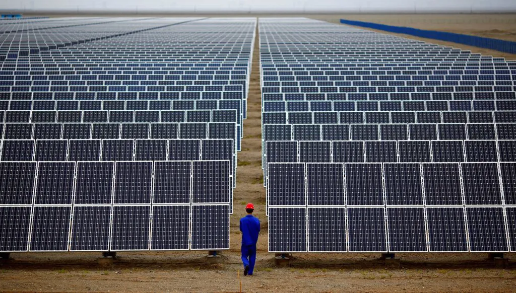 تباطؤ نموّ الطاقة المتجدّدة يؤخر زيادة القدرات العالمية 3 مرّات بحلول 2030