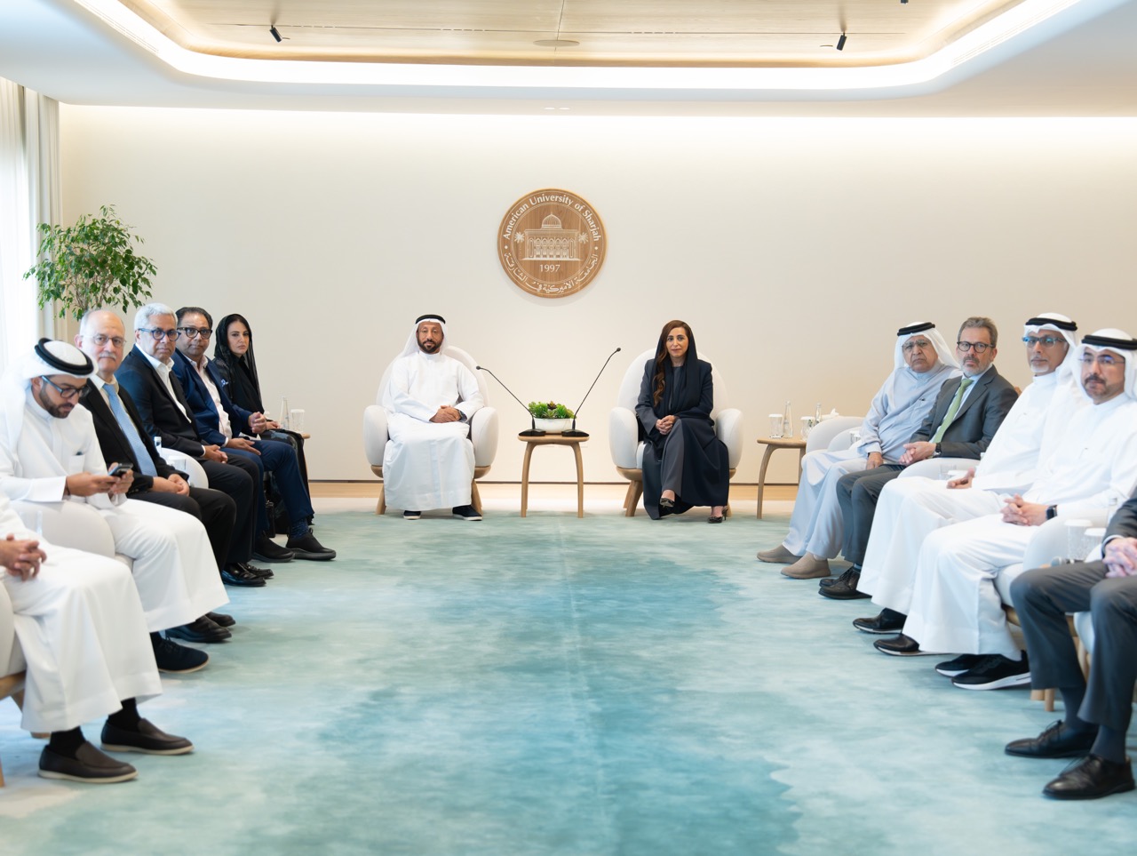 جانب من الاجتماع الختامي للمجلس الاستشاري للتطوير والتواصل المجتمعي.