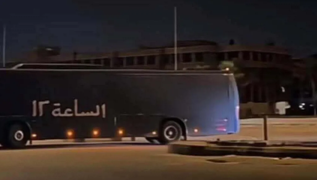 مصر تكشف سر "الأتوبيس الأسود" المتجول ليلاً بلا سائق