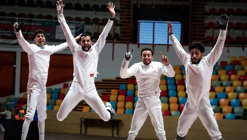بعد اللمسة القاتلة أمام إسرائيل... وزير الرياضة المصري يحتفي بأبطال مصر للمبارزة
