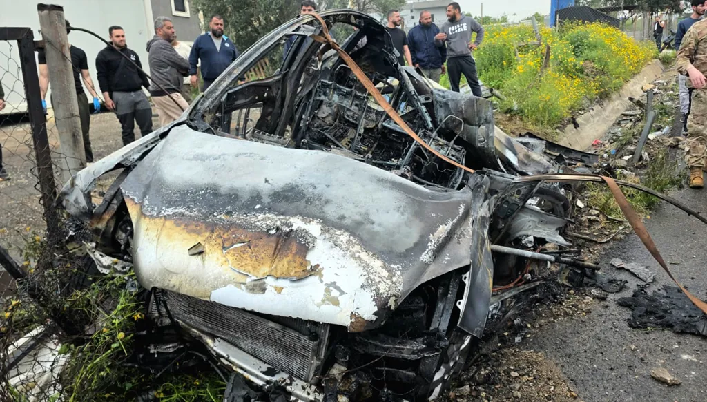 مسيّرة إسرائيلية تنفذ ضربتين على أوتوستراد السعديات- الجية الساحلي في لبنان