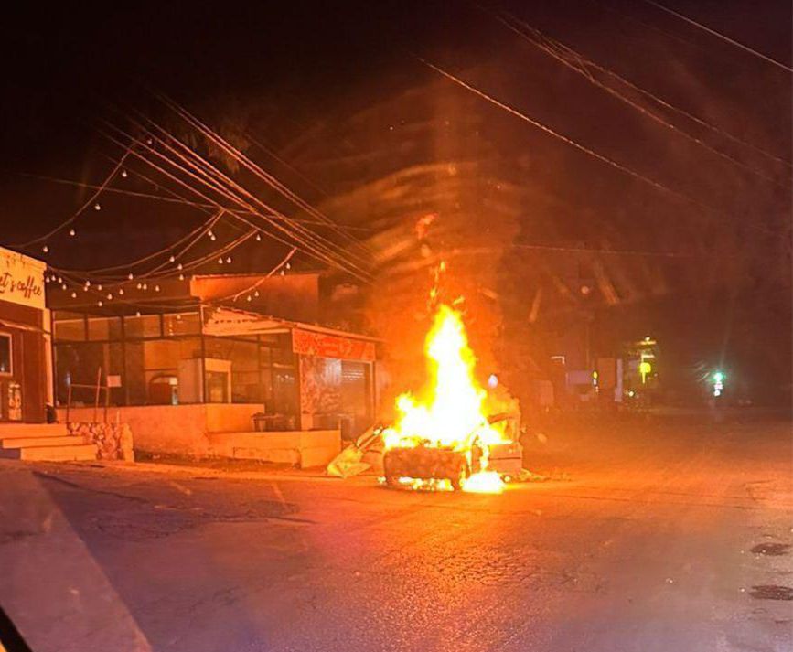 استهداف سيارة في النبطية (إكس).