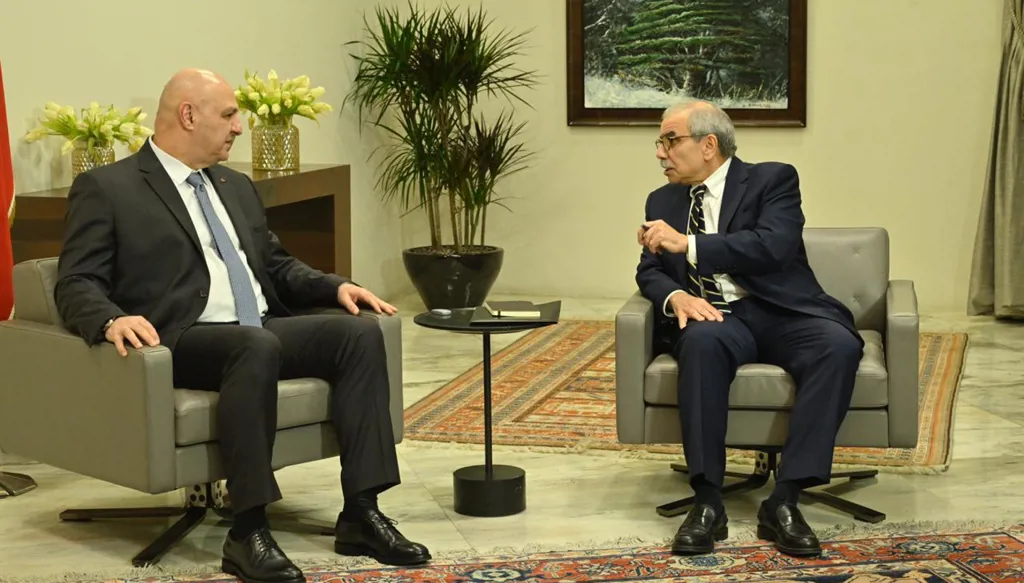 محاولات لتسمية شيعي في المالية من دون المرور بـ"الثنائي"