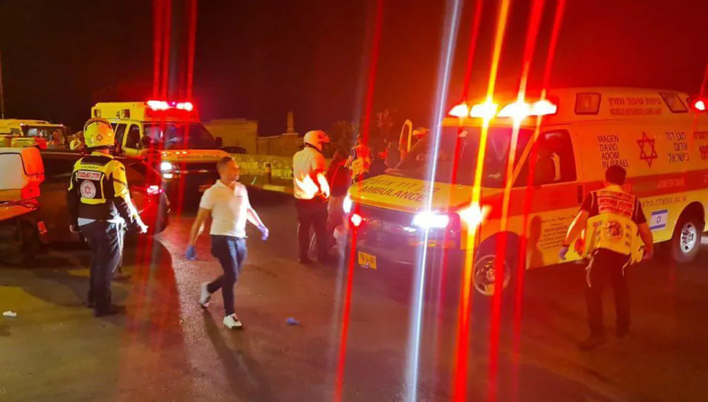 الجيش الإسرائيلي: إصابتان بإطلاق نار نفذه مسلح على سيارة إسرائيلية