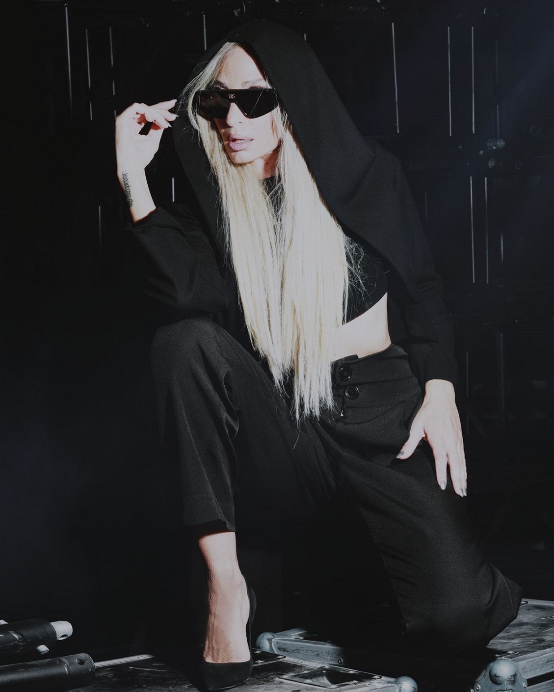 ميرفا القاضي بتصميم جان بو ضومط (خاص من أرشيف المصمّم)