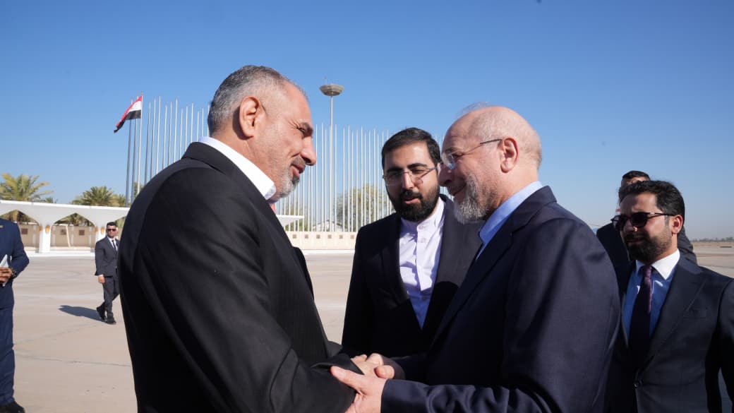 النائب الأول لرئيس مجلس النواب العراقي يستقبل رئيس مجلس الشورى الإيراني والوفد المرافق له (واع).