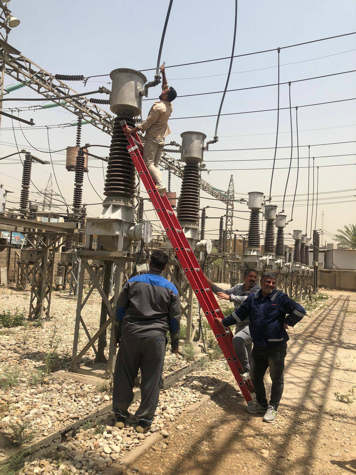 ملاكات كهرباء الشبكة الأولى تنجز أعمال صيانة مبرمجة وتأهيل منظومات الإنارة بمحطتي كهرباء الفارابي القديمة والوزيرية التحويليتين (18 ايار 2026، وزارة الكهرباء)