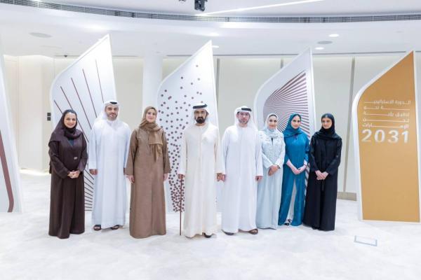 بن راشد مشاركا في نشاط ضمن الدورة الاستراتيجية لتحقيق رؤية الامارات (اكس)