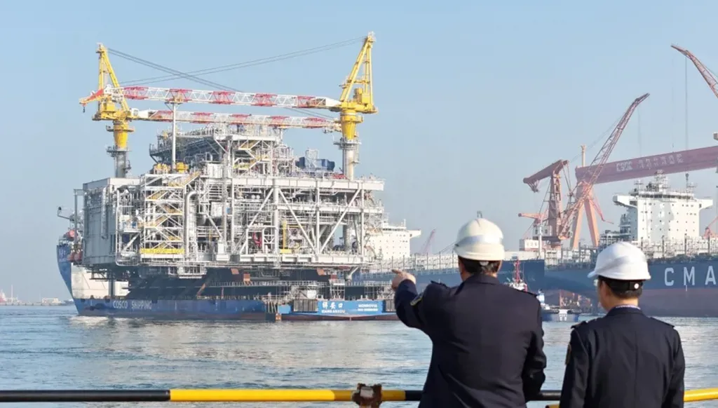 النفط يرتفع مع حذر المستثمرين حيال وقف إطلاق النار بين أميركا وإيران