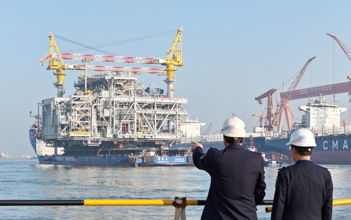 منشأة نفطية في مياه الخليج العربي. (رويترز)