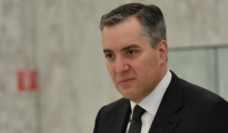 السفير مصطفى أديب (انترنت)