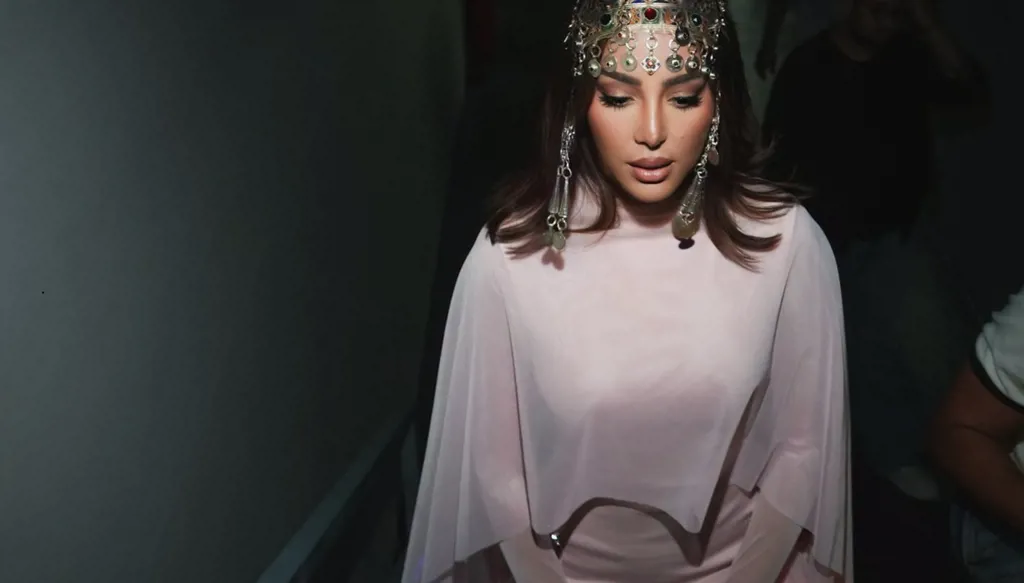 بسمة بوسيل عن تامر حسني: عائلة رغم الطلاق