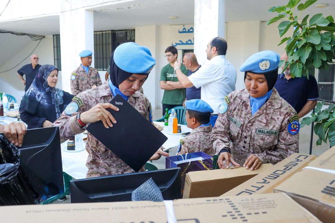 من تسليم المعدات - الهبة.