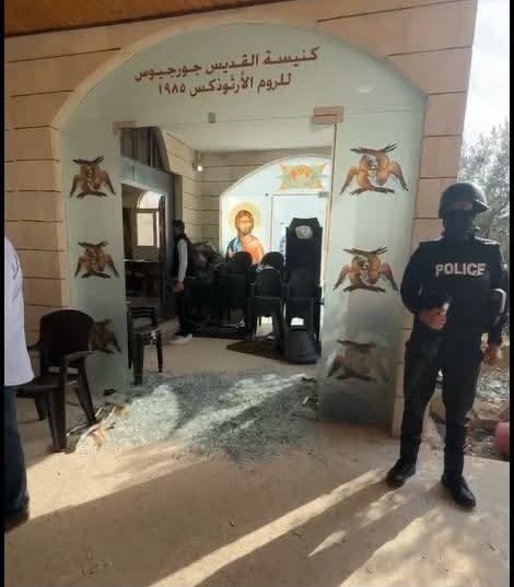 صورة متداولة من موقع إطلاق نار داخل كنيسة في محافظة الكرك في جنوب الأردن 