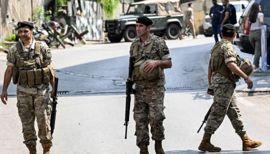 الجيش اللبناني ينفي الانسحاب من مناطق حدودية في البقاع