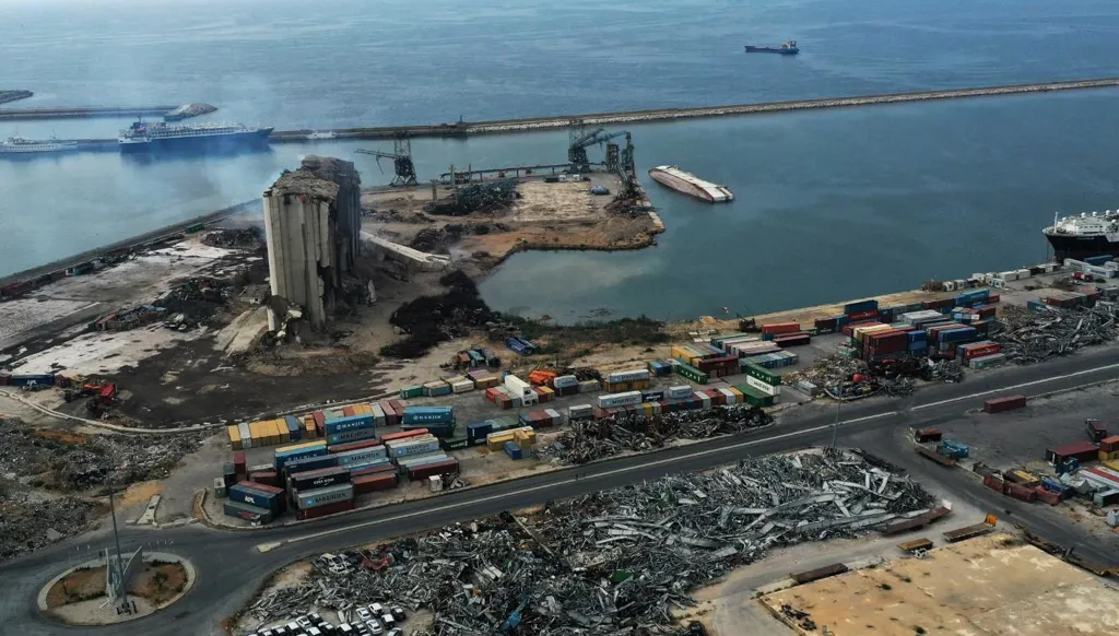 المرفأ 24/24... وأية خطة طوارىء تنسّق مع وزير الأشغال