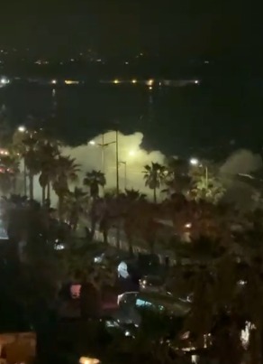 غارة إسرائيلية تستهدف منطقة الرملة البيضاء في بيروت (صورة متداولة).