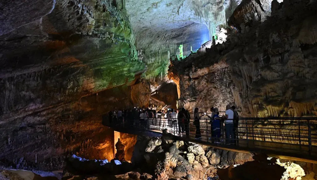 مغارة جعيتا - تصوير حسام شبارو.