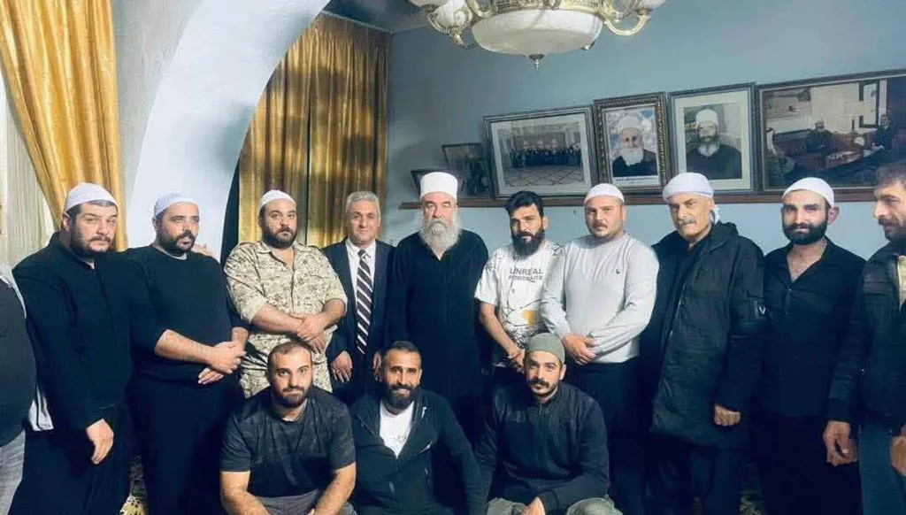 ما هو المكتب الأمني في السويداء وما علاقة "حزب الله" وفلول الأسد؟