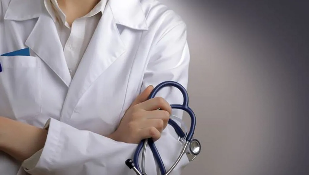 نقيب الأطباء يستنكر إطلاق النار على طبيبة في البقاع