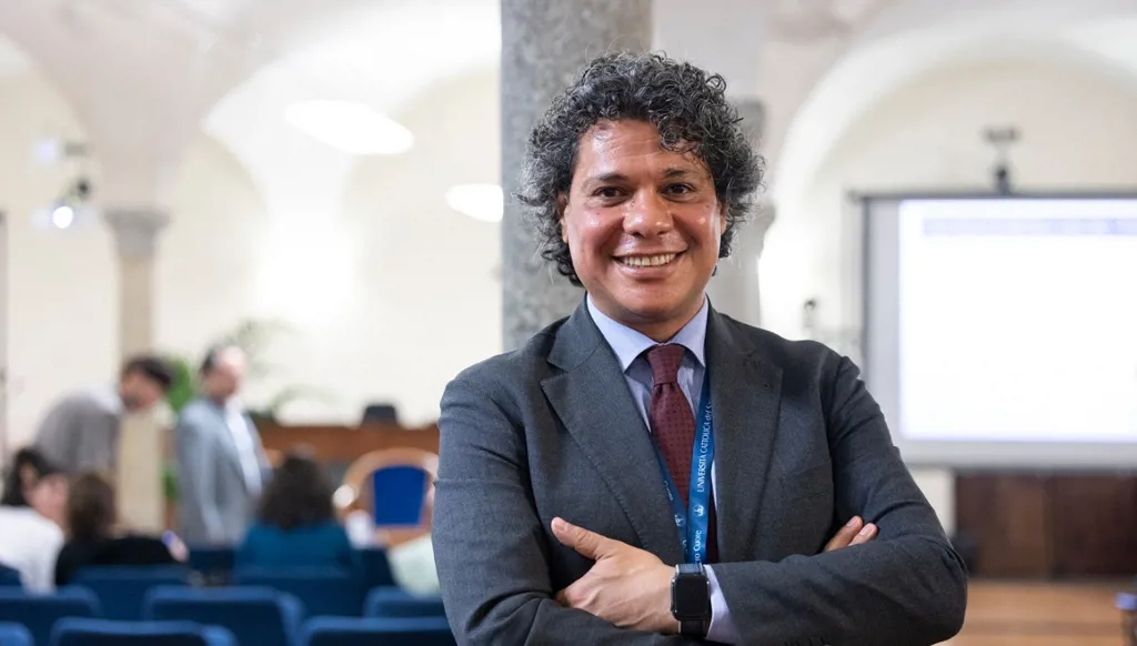 الأكاديمي المصري وائل فاروق يفوز بـ"أوسكار البحر المتوسط" لعام 2025