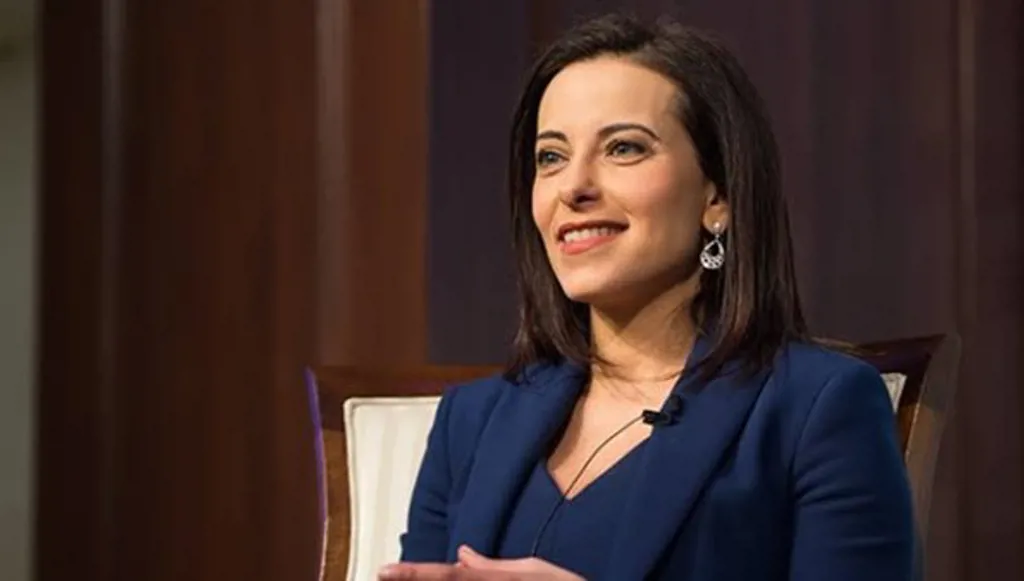 من هي دينا باول ماكورميك التي تم تعيينها رئيسةً ونائبة لرئيس "ميتا"؟