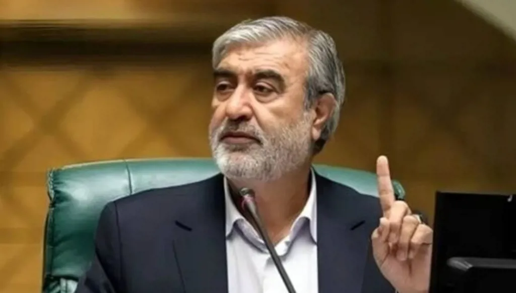 نائب إيراني: طهران تعد آلية لمرور السفن عبر مضيق هرمز وتحصيل رسوم