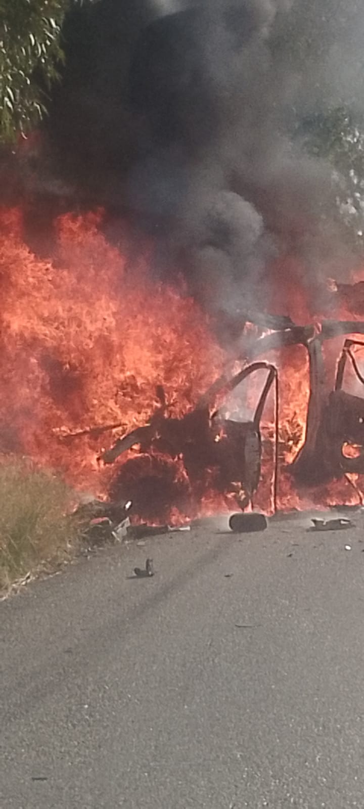 صورة للسيارة المستهدفة (وكالات).