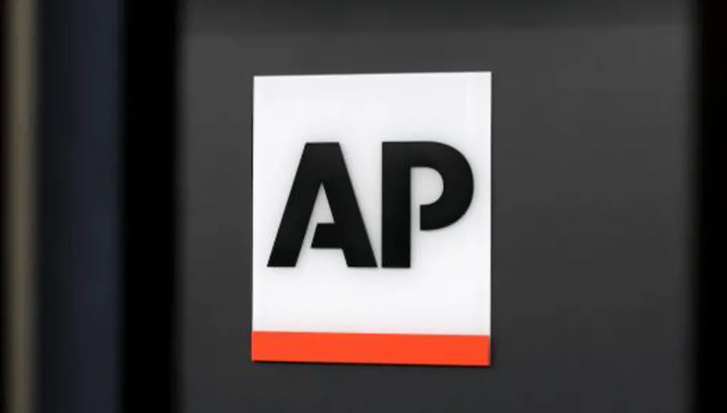 محامو "أسوشيتد برس" يطالبون قاضياً فيدرالياً بإلغاء حظر البيت الأبيض على مراسليها