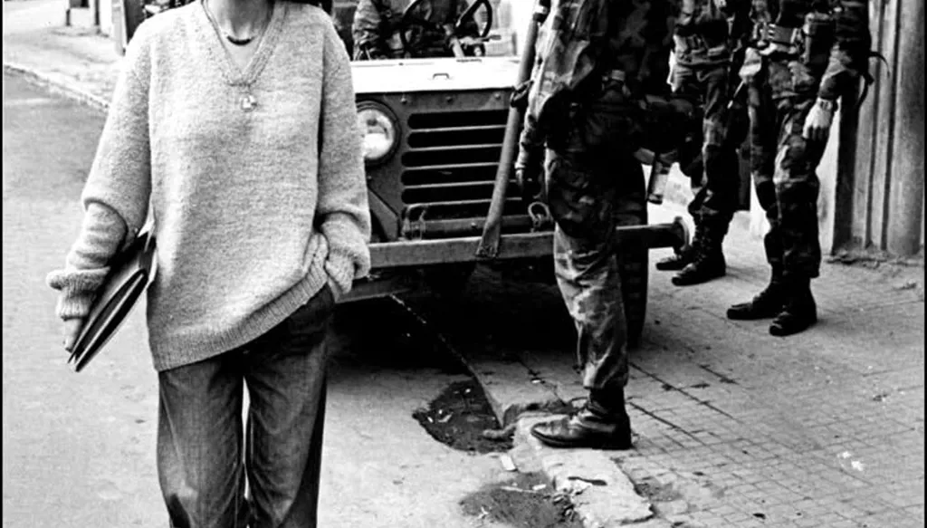 شرق بيروت – 1982 – بيل فولي 