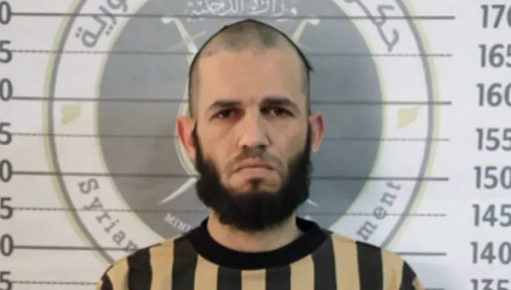 سوريا.. القبض على "ذراع الأمن العسكري" في حي التضامن خلال النظام السابق