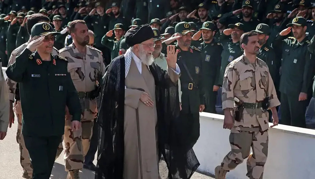 لبنان والأردن... في مواجهة مشروع إيراني خدم إسرائيل أكثر مما أضرّها