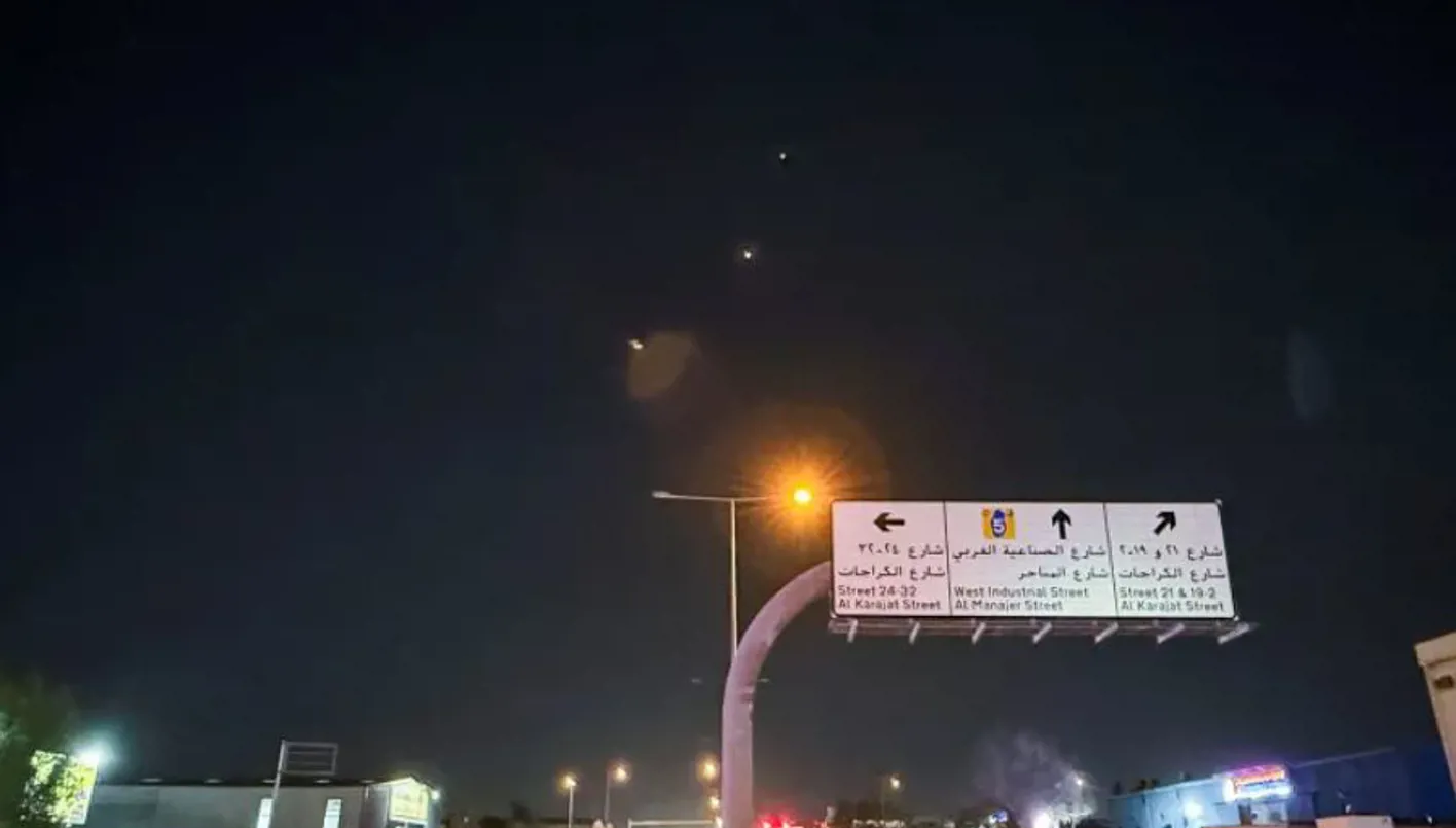 الدفاعات الجوية القطرية تتصدى لهجوم إيراني على قاعدة العديد (رويترز)