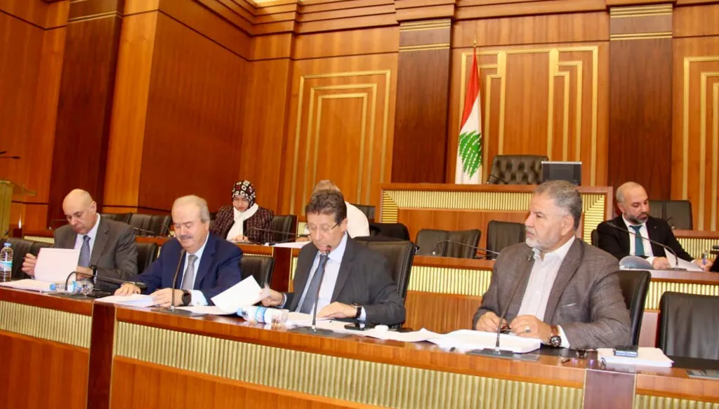 لجنة المال تنهي نقاش موادّ الموازنة... ماذا قرّرت؟