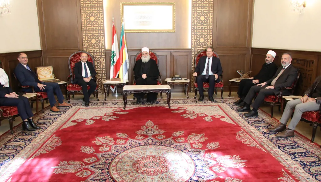 شيخ العقل التقى جنبلاط وعرض المستجدات في لبنان وسوريا