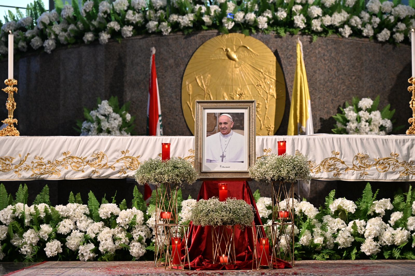 قداس في حريصا (حسام شبارو).