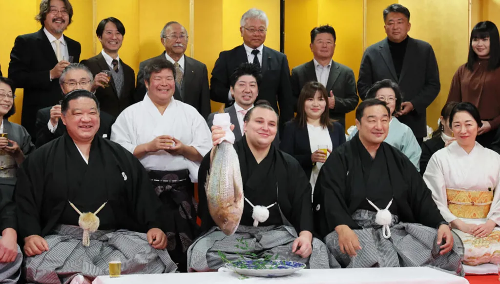 معجزة السومو... أوكراني يبلغ مرتبة "أوزيكي" بأسرع ترقي في العصر الحديث