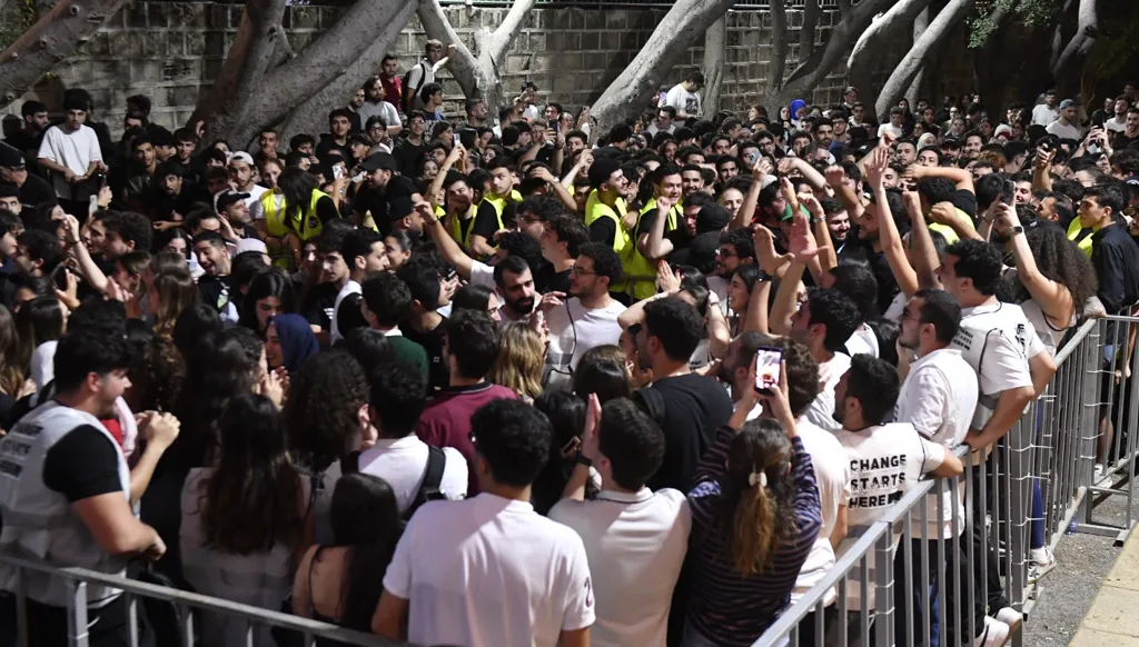 من الانتخابات الطلابية بالجامعة الأميركية في بيروت (حسام شبارو)