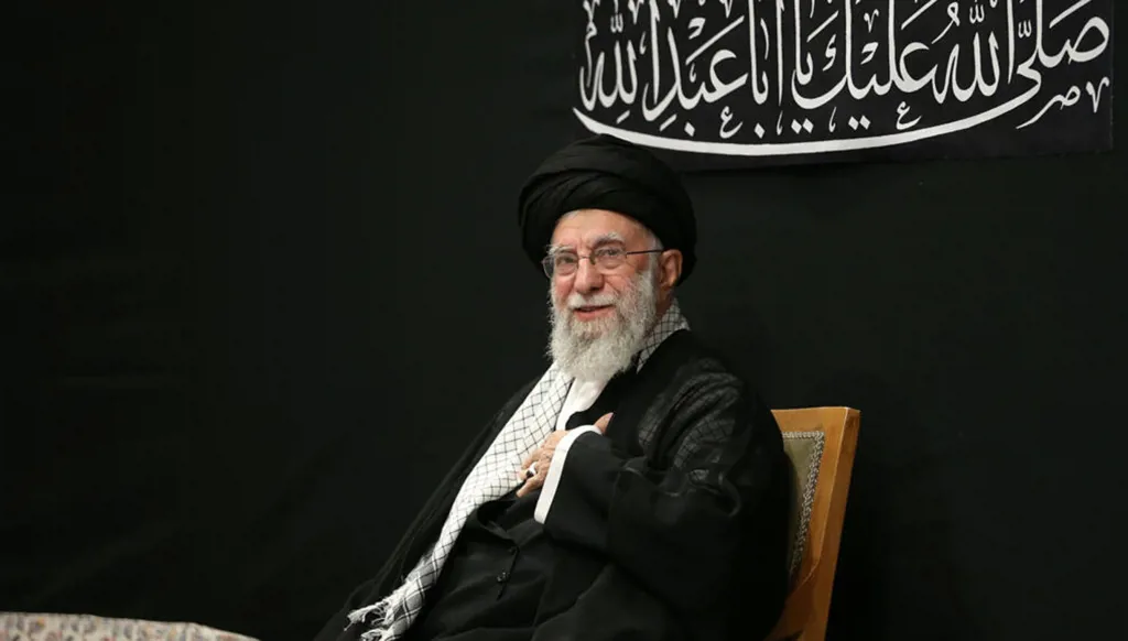 خامنئي: إيران مستعدة للرد على أي هجوم عسكري جديد