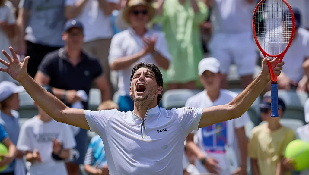 فريتز يقتحم "نخبة الأربعة" وانهيار متواصل لإيغا شفيونتيك