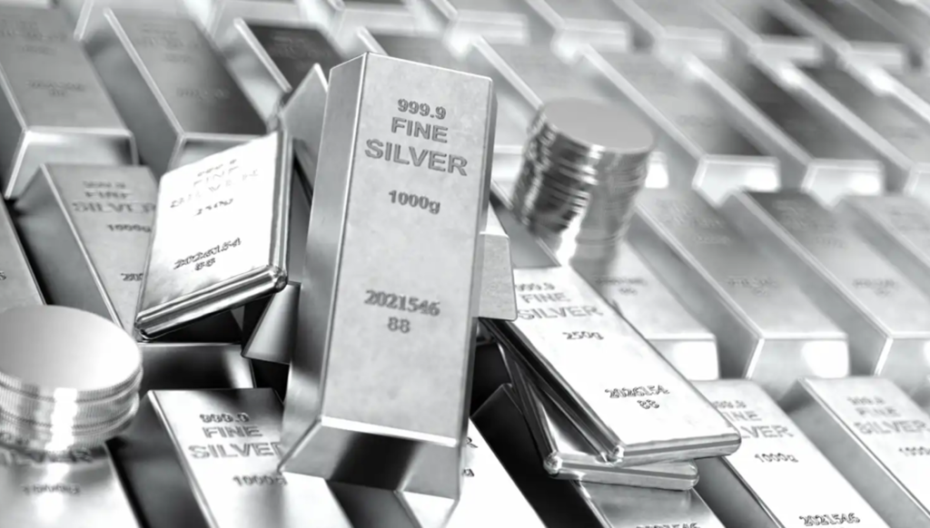 متسوى قياسي جديد... الفضة ترتفع 10%