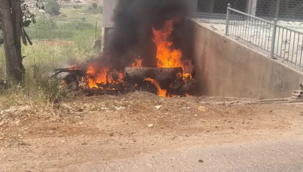 بالصور- استهدافان إسرائيليان في ميس الجبل جنوبي لبنان... ضحيّتان بينهما عنصر بالدفاع المدني