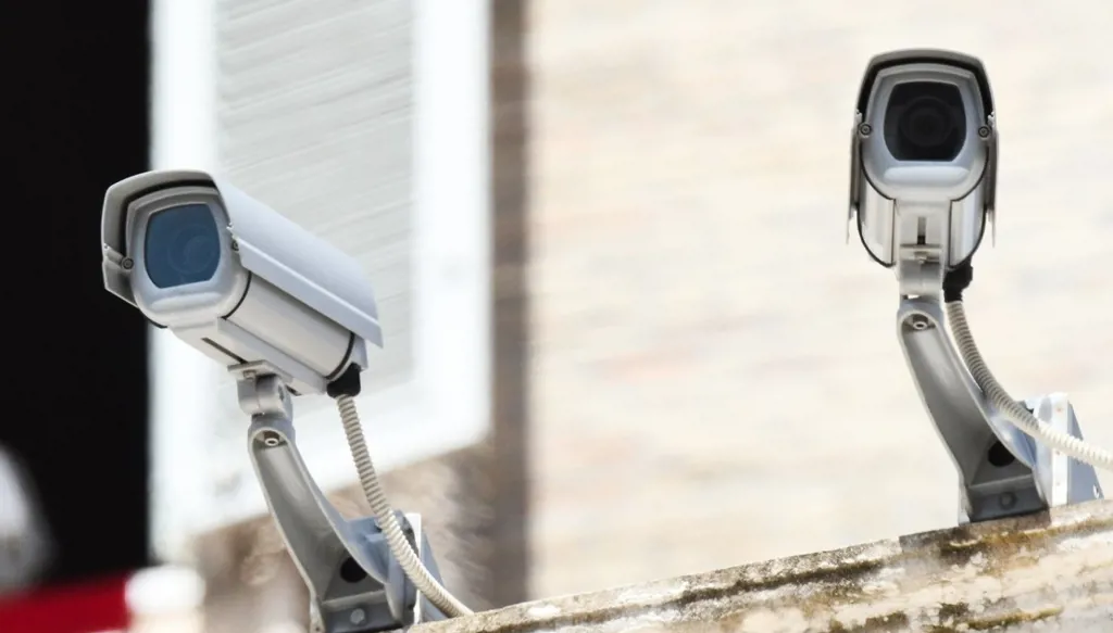 حزب الله أزال كاميرات المراقبة