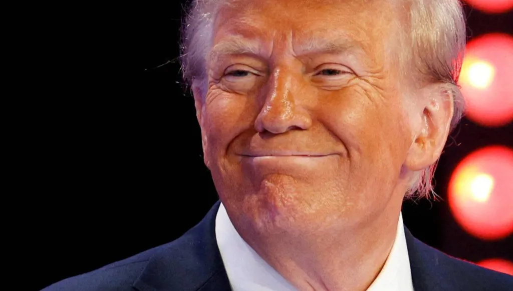 بعد إقالة المديرة... ترامب يعين نفسه رئيساً لمركز كنيدي للفنون