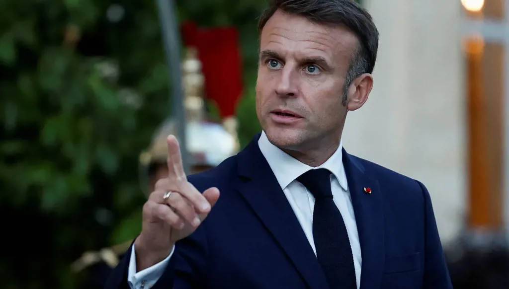 ماكرون وميرتس وستارمر يدينون "قتل المحتجين" في إيران