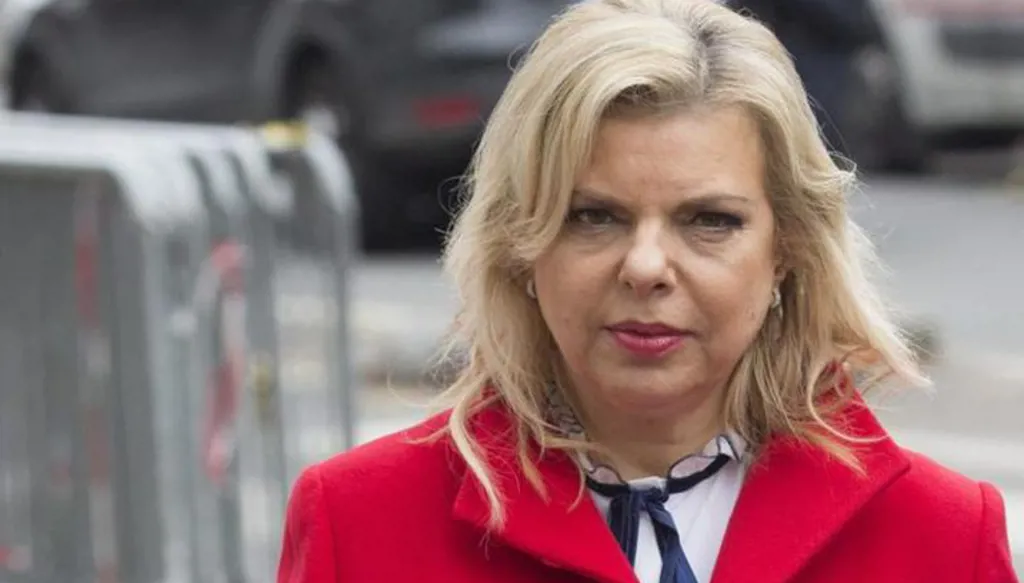 سارة نتنياهو تطلب اعتبارها "ضحية" الهجوم على قيسارية