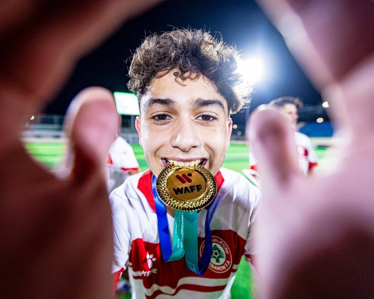 من حفل تتويج منتخب لبنان للناشئين باللقب. (فيسبوك)